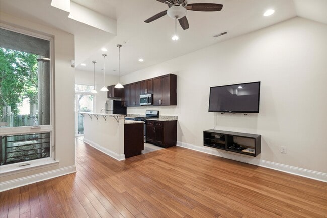 Photo - 1408 Willington St Apartment