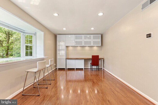 Foto del edificio - 2919 Willston Pl