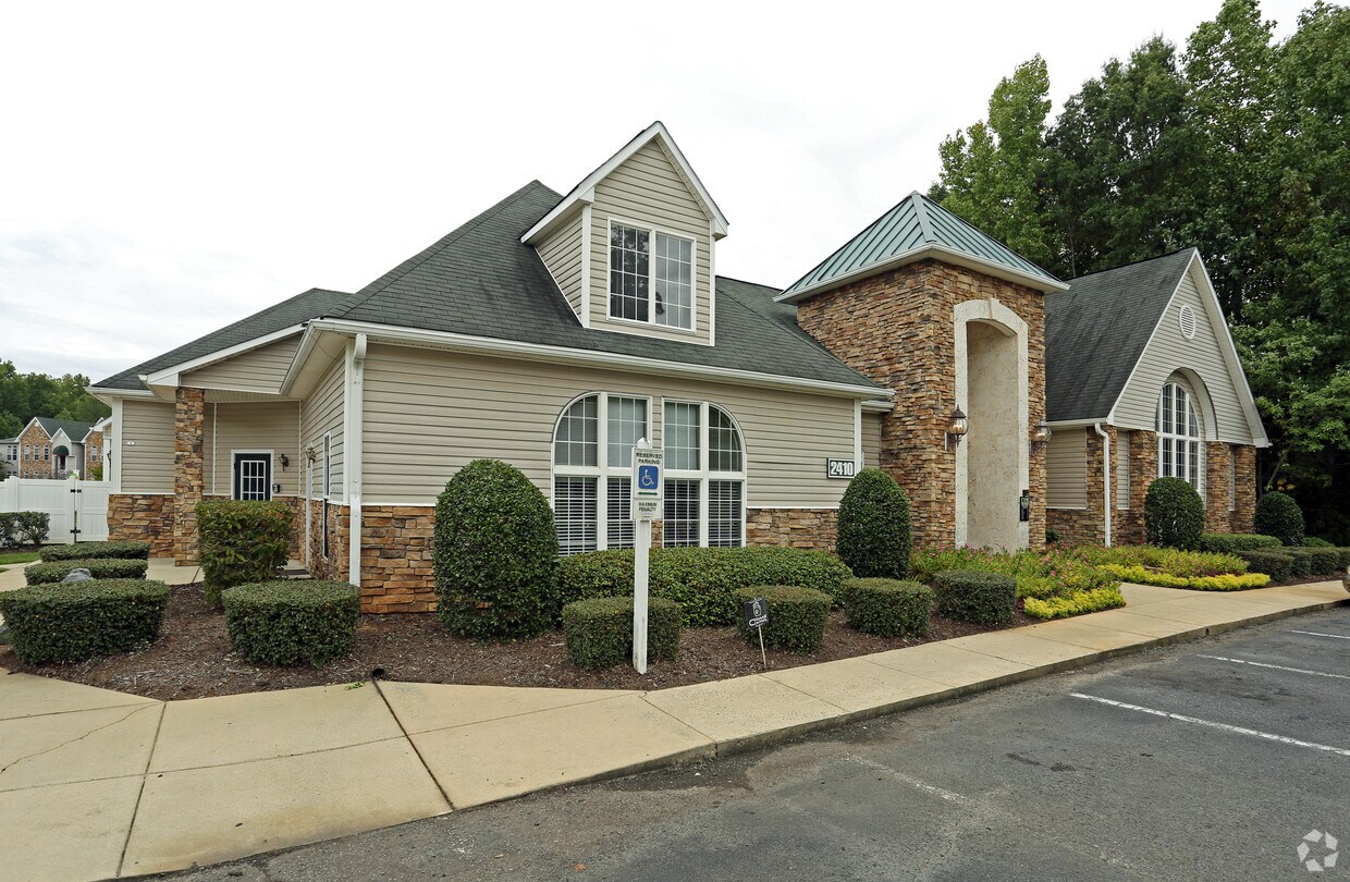 Barrington Place Apartments Charlotte, NC