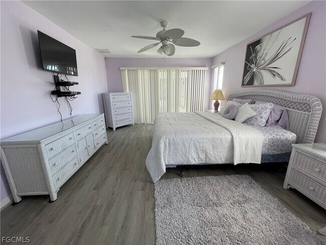 Foto del edificio - 130 SE 44th St