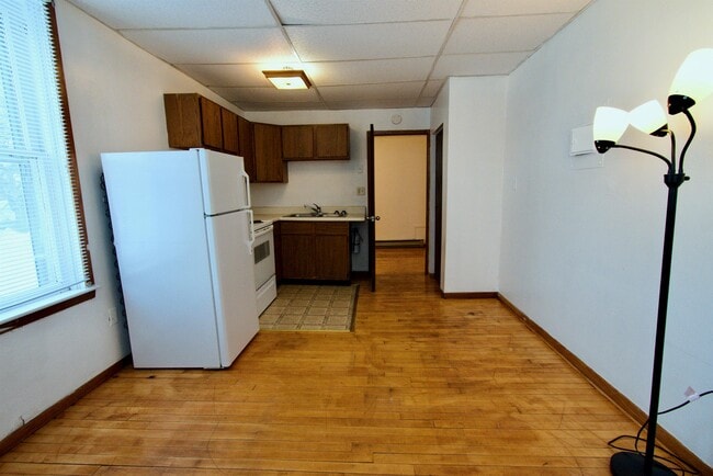 Building Photo - 222 4th St S