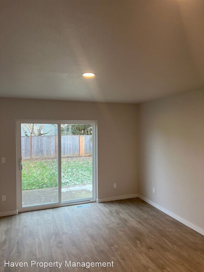 Building Photo - 3 br, 2.5 bath House - 4200 Ingleside Dr SE