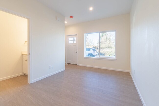 Building Photo - 4146 Avalon St