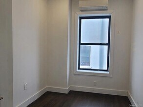 Building Photo - 550 Howard Ave