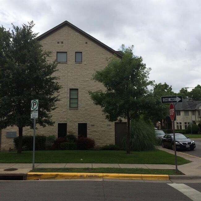 3449 Rosedale Ave Unit 3, Dallas, TX 75205 Condo for Rent in Dallas