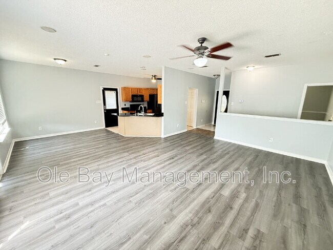 Building Photo - 740 Copperfield Dr W