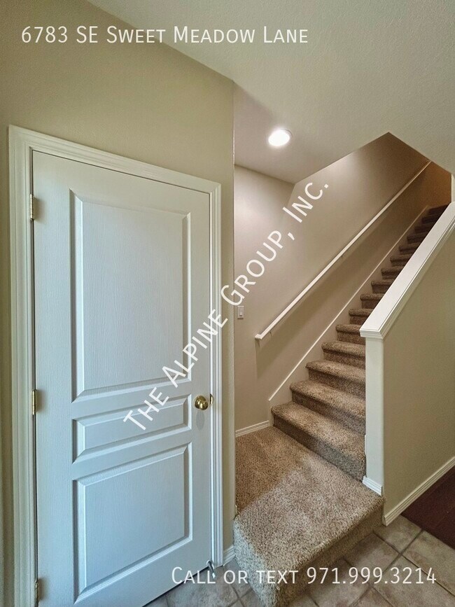 Foto del edificio - 2 Bedroom Townhome in Hillsboro!