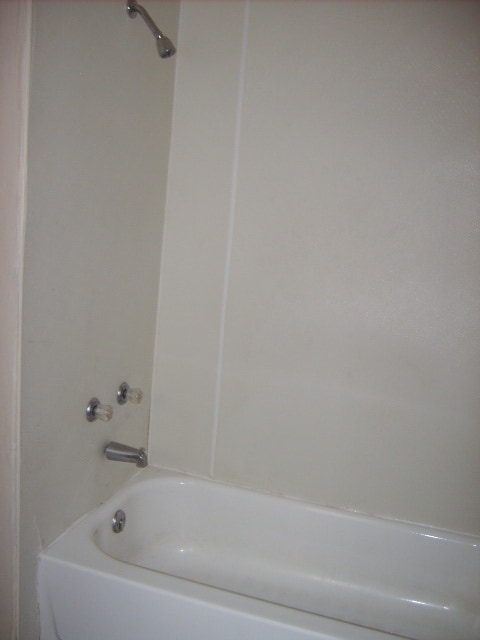 Building Photo - 309 N Walnut St