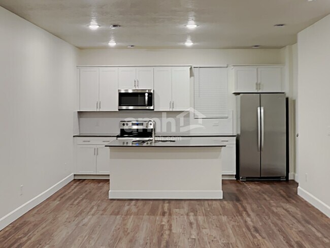 Foto del edificio - 6016 S Jordan Pkwy W