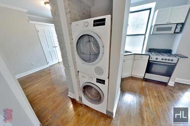 Foto del edificio - E 13TH ST.