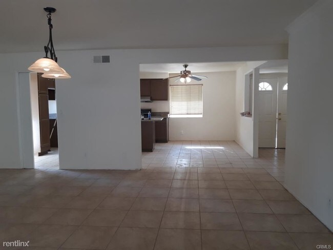Building Photo - 4 br, 3 bath House - 212 S Rock River Rd