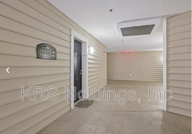 Foto del edificio - 4550 Strutfield Ln