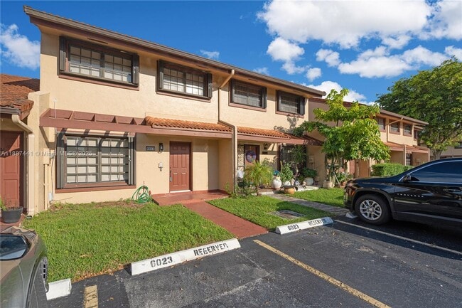 Building Photo - 6023 SW 133rd Ct