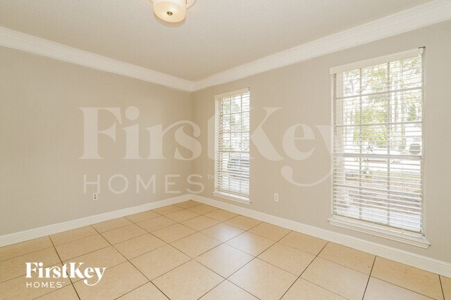 Foto del edificio - 17327 Rolling Creek Dr