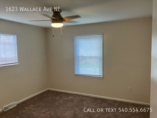 Foto del edificio - 1623 Wallace Ave NE