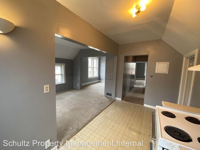 Building Photo - 623 Steuben St