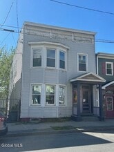 Building Photo - 945 Broadway