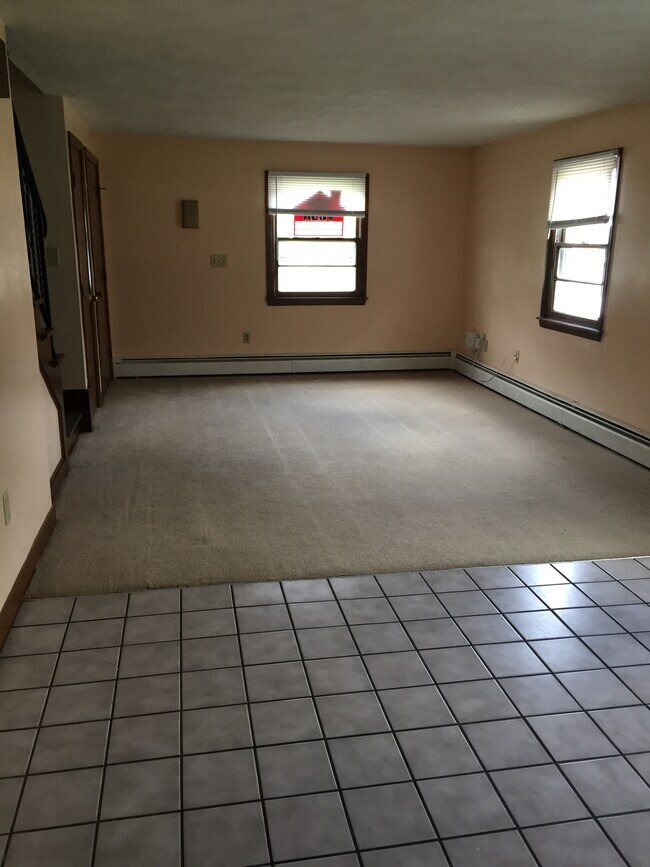 107 Hoffman Ave, Cranston, RI 02920 Townhome Rentals in Cranston RI