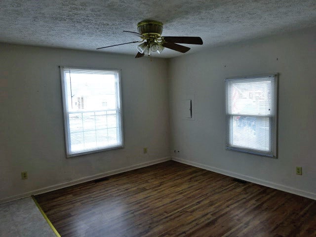 Building Photo - 327 Lucas Ave