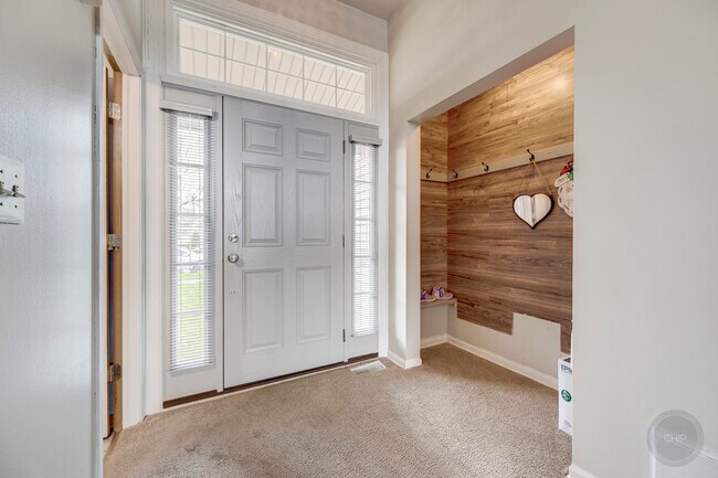 Building Photo - 2214 Henning Pl