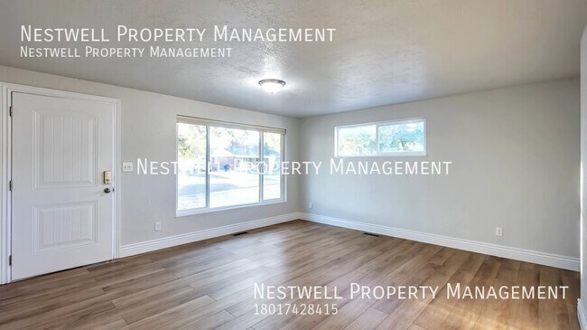Foto del edificio - $250 OFF 1ST MONTH'S RENT - Newly Renovate...