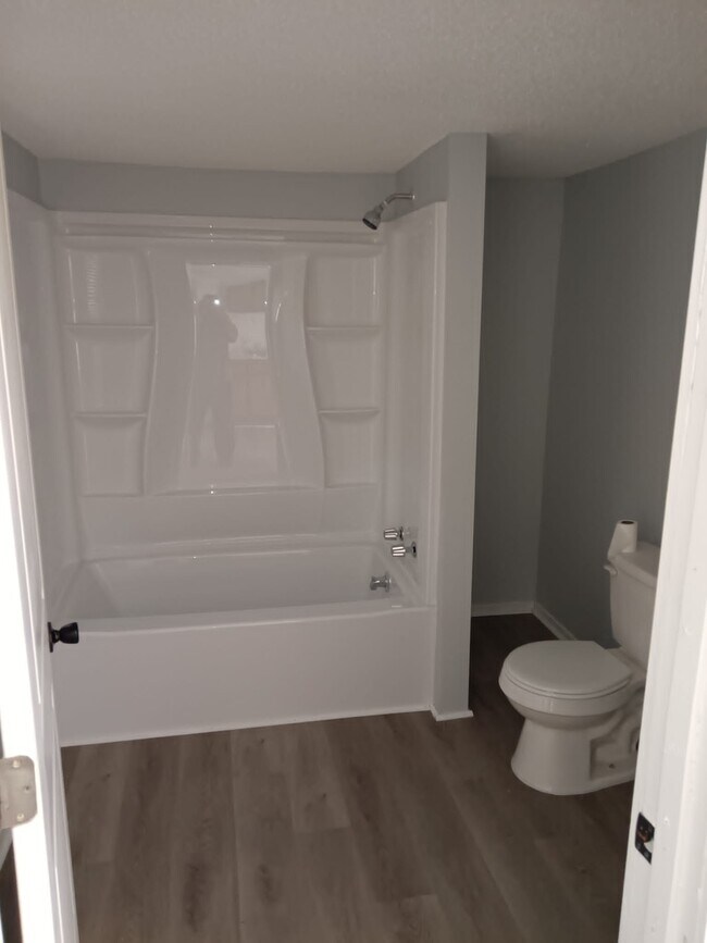 Building Photo - Emerson