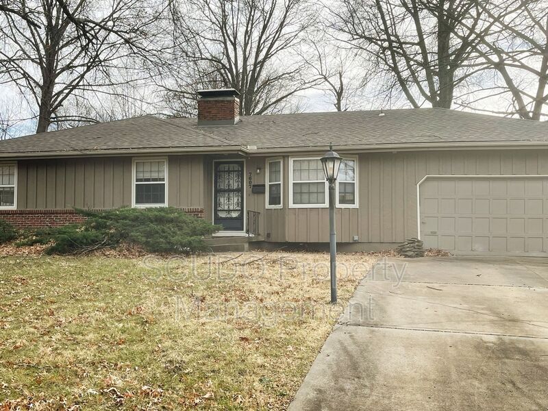 7607 Crescent Dr, Raytown, MO 64138 House Rental in Raytown, MO