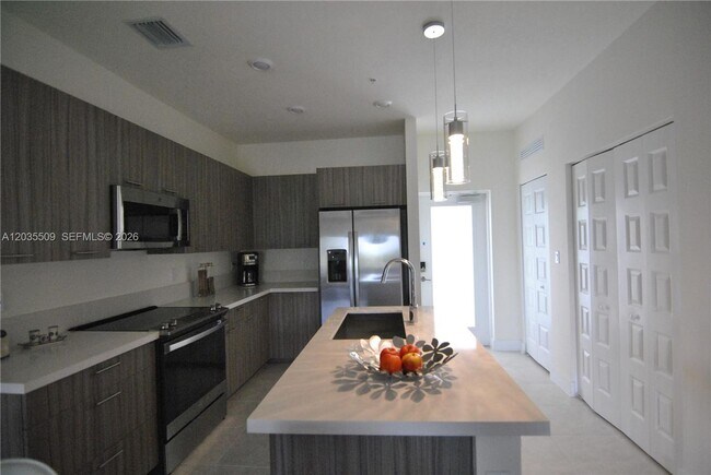 Foto del edificio - 8301 NW 41st St
