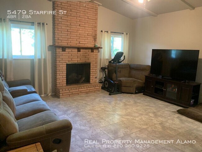 Building Photo - 5479 Starfire St