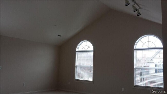 Building Photo - 28339 Carlton Way Dr