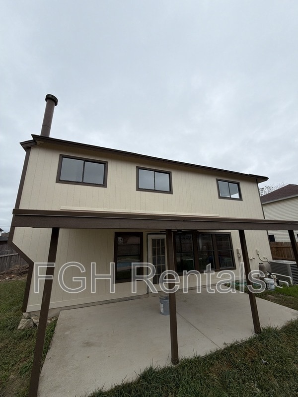 Foto del edificio - 9607 Criswell Creek