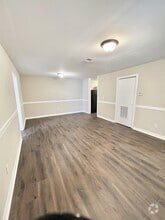 Building Photo - 601 Skyview Dr