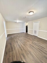 Building Photo - 601 Skyview Dr