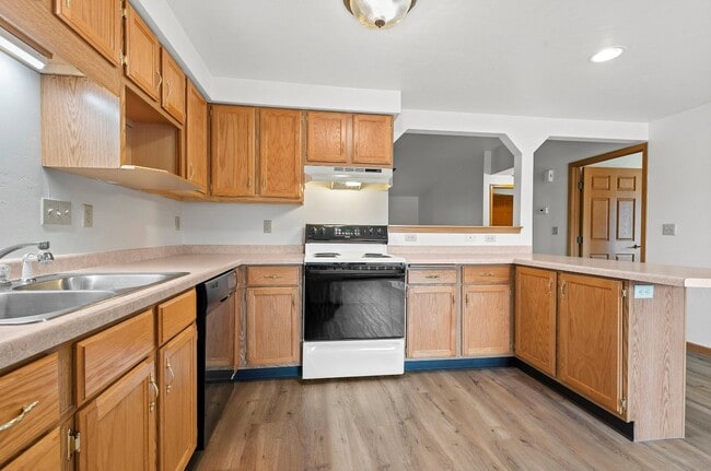 Foto del edificio - Brook Park Apartments