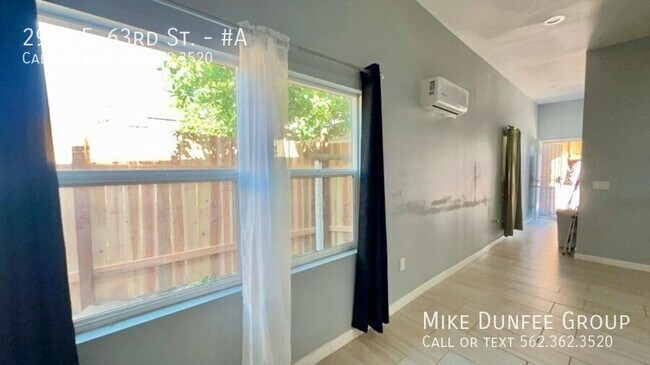 Foto del edificio - 2904 E 63rd St