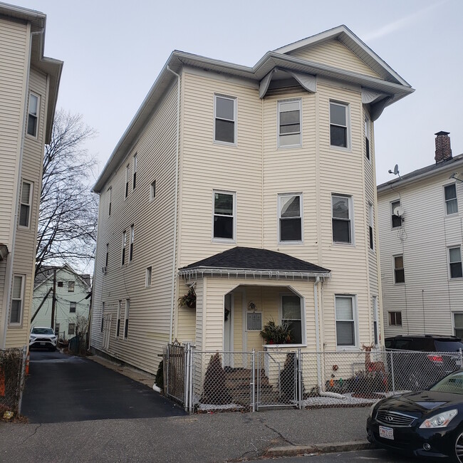 Building Photo - 42 Perry Ave