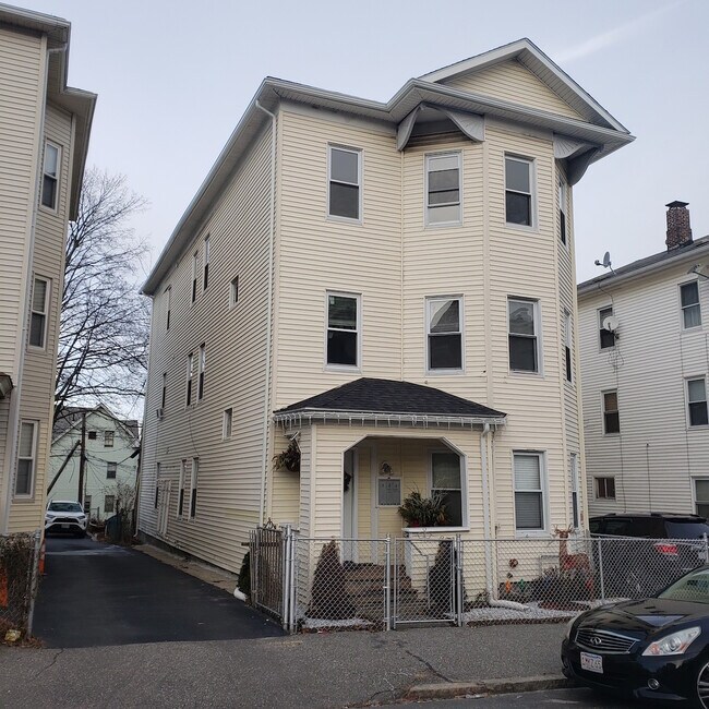 Foto del edificio - 42 Perry Ave