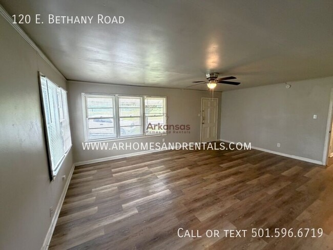Building Photo - 120 E Bethany Rd
