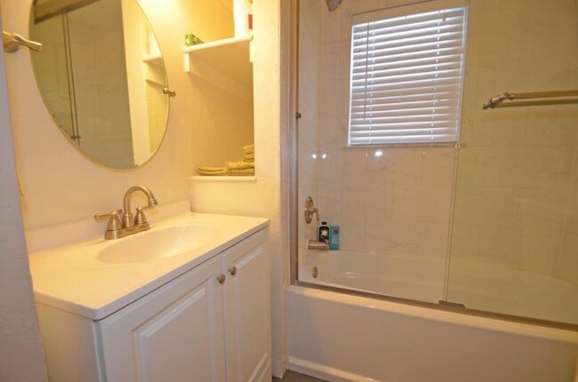 Foto del edificio - 244 Spring St