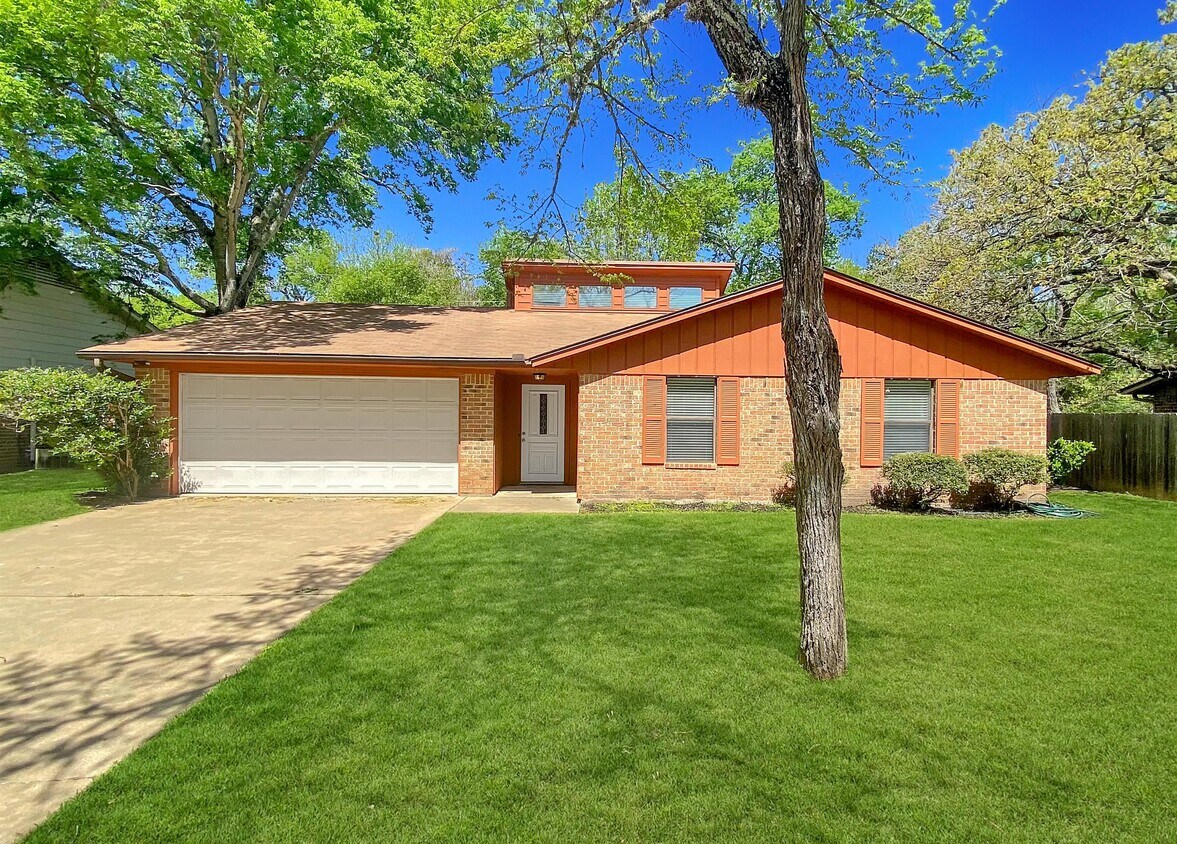 2711 Wilderness Dr N, College Station, TX 77845 House for Rent in