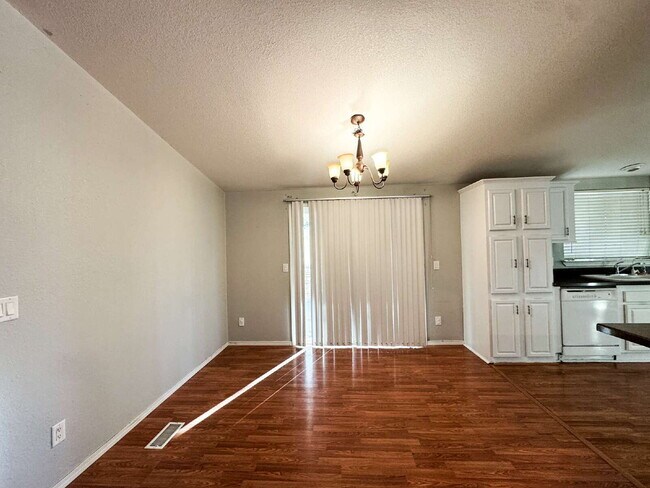 Foto del edificio - "Well-Maintained 3-Bed, 2-Bath Home in Foothills"!