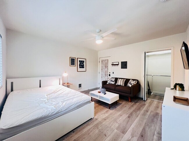Foto del edificio - 5525 Harold Way