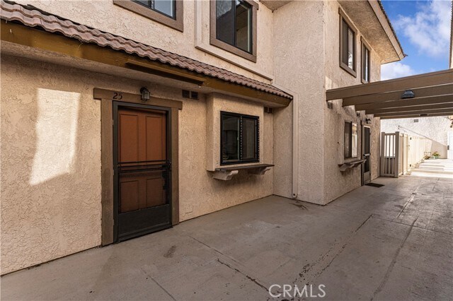 Foto del edificio - 4365 McLaughlin Ave