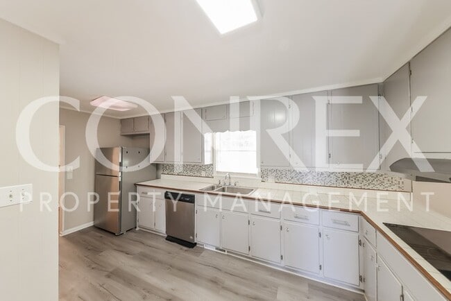 Foto del edificio - Beautiful 3 Bedroom Home!