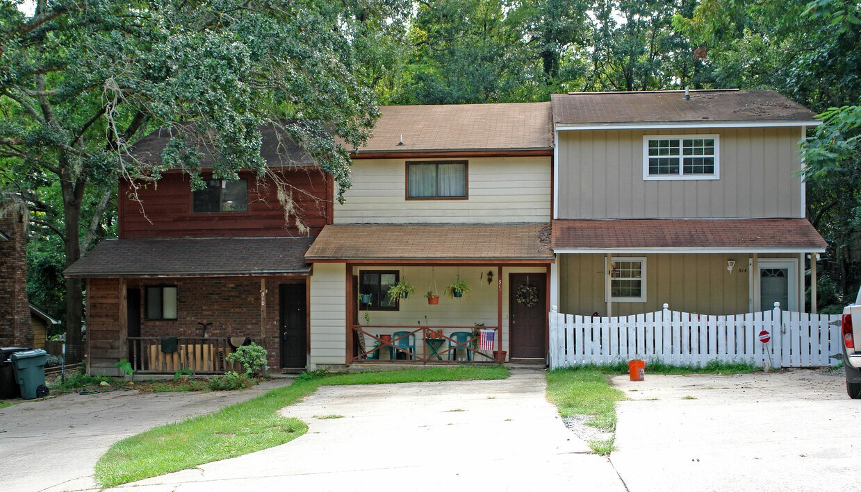 Foto del edificio - 510-514 Teal Ln