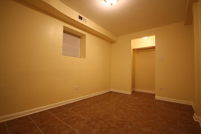 Building Photo - 1236 S Christiana Ave