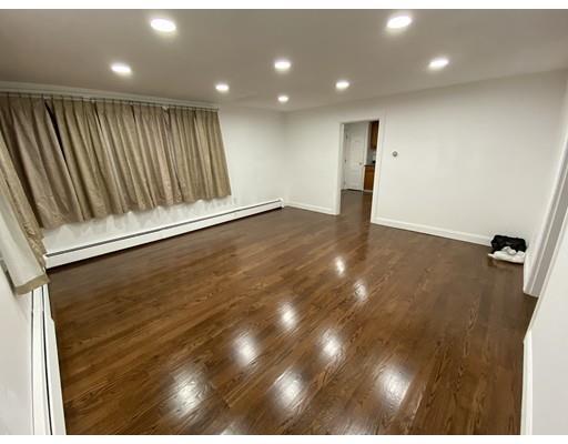 Building Photo - 20 Moulton St