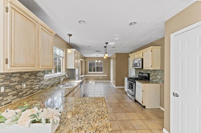 Building Photo - 22627 Williamschase Dr