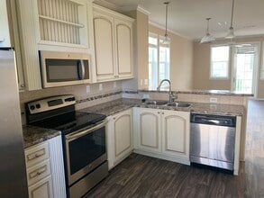 Building Photo - 28508 Channel View Dr