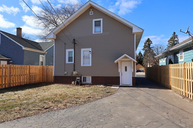 Foto del edificio - 1617 Jackson St